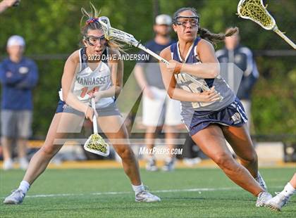 Thumbnail 2 in Bayport-Blue Point vs. Manhasset (Class C Long Island Final) photogallery.