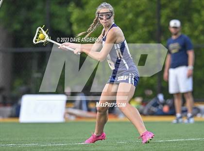 Thumbnail 1 in Bayport-Blue Point vs. Manhasset (Class C Long Island Final) photogallery.