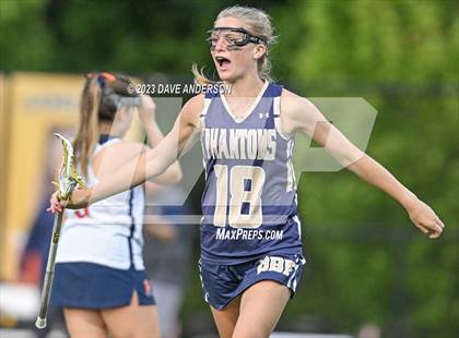 Thumbnail 2 in Bayport-Blue Point vs. Manhasset (Class C Long Island Final) photogallery.