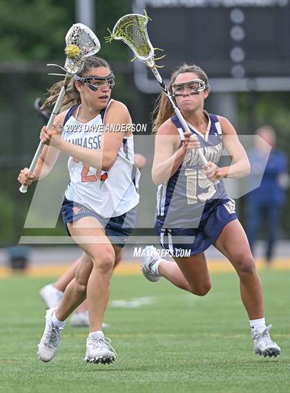 Thumbnail 1 in Bayport-Blue Point vs. Manhasset (Class C Long Island Final) photogallery.