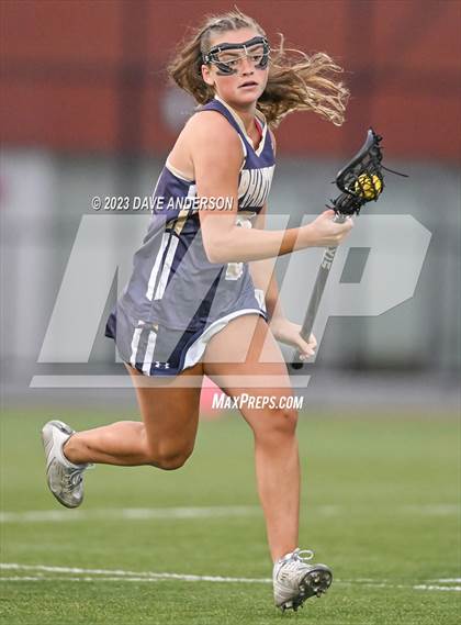 Thumbnail 3 in Bayport-Blue Point vs. Manhasset (Class C Long Island Final) photogallery.