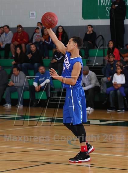 Thumbnail 1 in Serra vs. Cantwell-Sacred Heart photogallery.