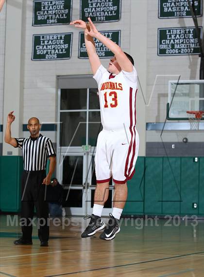 Thumbnail 3 in Serra vs. Cantwell-Sacred Heart photogallery.