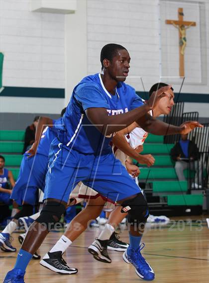 Thumbnail 1 in Serra vs. Cantwell-Sacred Heart photogallery.