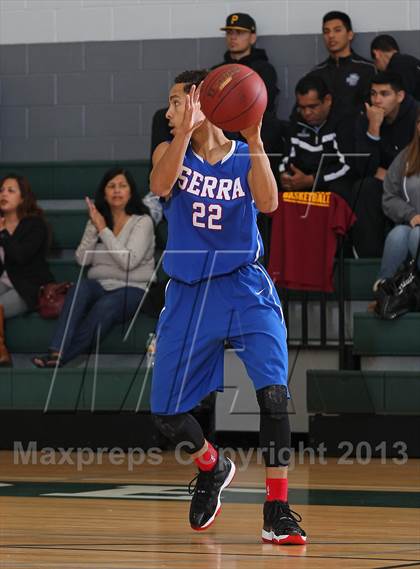 Thumbnail 2 in Serra vs. Cantwell-Sacred Heart photogallery.