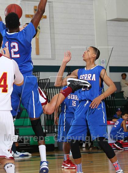 Thumbnail 1 in Serra vs. Cantwell-Sacred Heart photogallery.