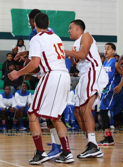 Thumbnail 2 in Serra vs. Cantwell-Sacred Heart photogallery.