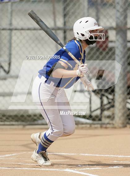 Thumbnail 1 in Charter Oak @ San Dimas photogallery.