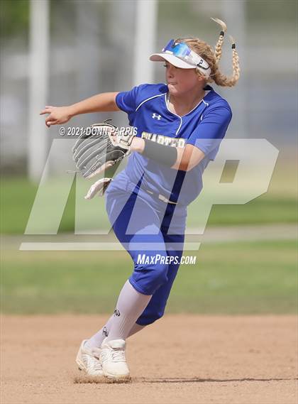 Thumbnail 2 in Charter Oak @ San Dimas photogallery.