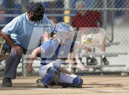 Thumbnail 1 in Charter Oak @ San Dimas photogallery.