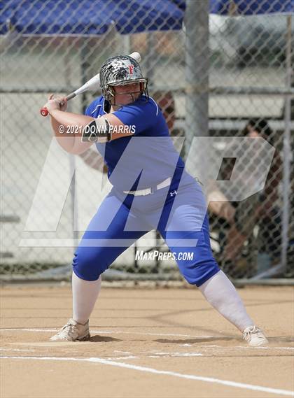 Thumbnail 3 in Charter Oak @ San Dimas photogallery.