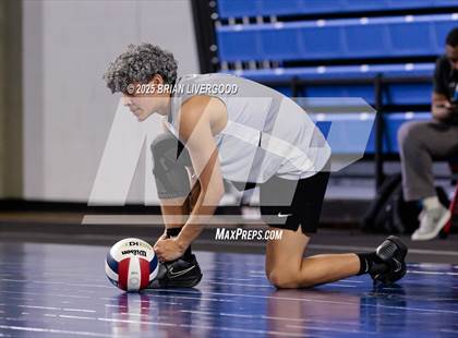 Thumbnail 3 in Mountain Vista vs Grandview (CHSAA 5A Round 2) photogallery.
