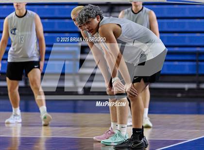 Thumbnail 2 in Mountain Vista vs Grandview (CHSAA 5A Round 2) photogallery.