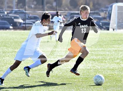 Thumbnail 3 in Taos vs. Highland photogallery.