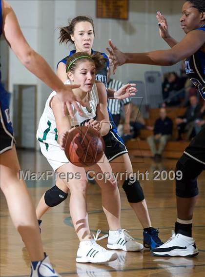 Thumbnail 1 in Bunnell vs New Milford (Newtown Tip-Off Tournament) photogallery.