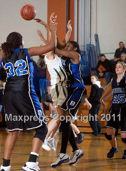 Thumbnail 2 in Bunnell vs New Milford (Newtown Tip-Off Tournament) photogallery.
