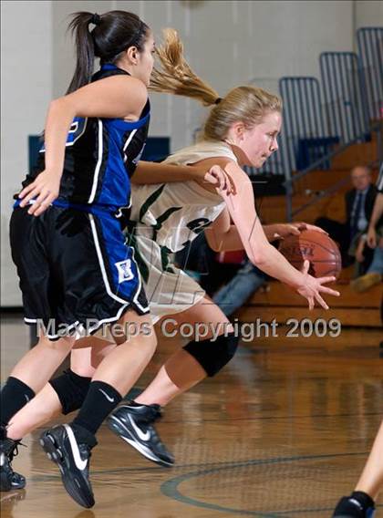 Thumbnail 3 in Bunnell vs New Milford (Newtown Tip-Off Tournament) photogallery.