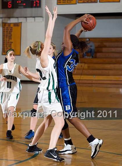 Thumbnail 1 in Bunnell vs New Milford (Newtown Tip-Off Tournament) photogallery.