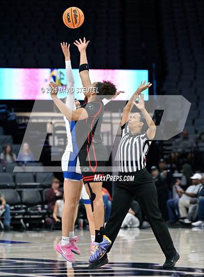 Thumbnail 1 in Centennial vs. Clovis (CIF State D1 Final) photogallery.