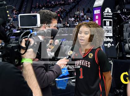 Thumbnail 2 in Centennial vs. Clovis (CIF State D1 Final) photogallery.