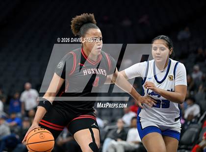 Thumbnail 2 in Centennial vs. Clovis (CIF State D1 Final) photogallery.