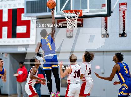 Thumbnail 2 in Grant vs. Cordova (Cordova Christmas Classic) photogallery.