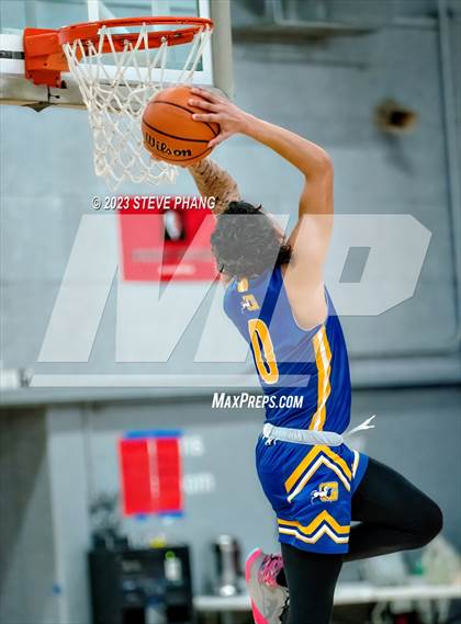 Thumbnail 2 in Grant vs. Cordova (Cordova Christmas Classic) photogallery.