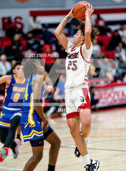 Thumbnail 1 in Grant vs. Cordova (Cordova Christmas Classic) photogallery.