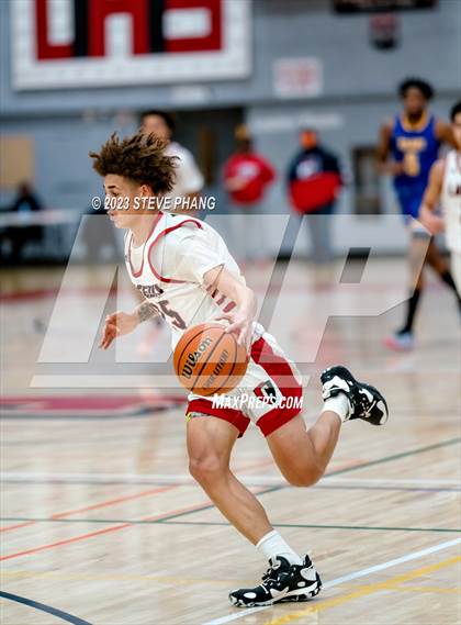 Thumbnail 3 in Grant vs. Cordova (Cordova Christmas Classic) photogallery.