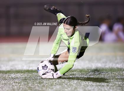 Thumbnail 2 in American @ Castro Valley photogallery.