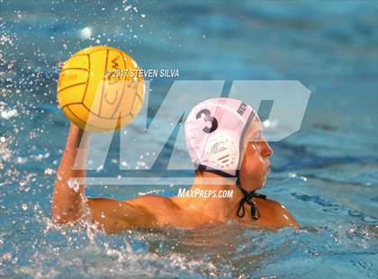 Thumbnail 3 in Mater Dei vs. Newport Harbor (CIF SoCal Regional D1 Final) photogallery.
