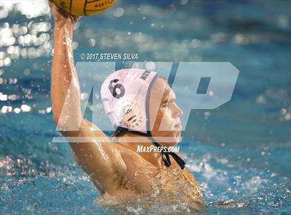 Thumbnail 2 in Mater Dei vs. Newport Harbor (CIF SoCal Regional D1 Final) photogallery.