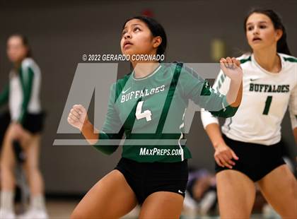 Thumbnail 1 in Central Catholic @ Manteca photogallery.