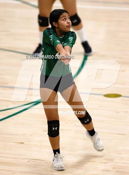 Thumbnail 2 in Central Catholic @ Manteca photogallery.