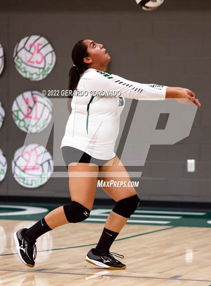 Thumbnail 1 in Central Catholic @ Manteca photogallery.