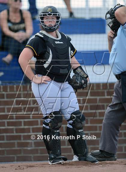 Thumbnail 1 in Covington vs St. Amant (SCC Jamboree) photogallery.