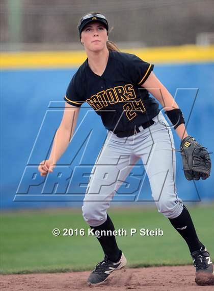 Thumbnail 2 in Covington vs St. Amant (SCC Jamboree) photogallery.