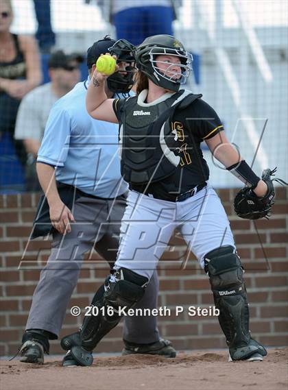 Thumbnail 1 in Covington vs St. Amant (SCC Jamboree) photogallery.