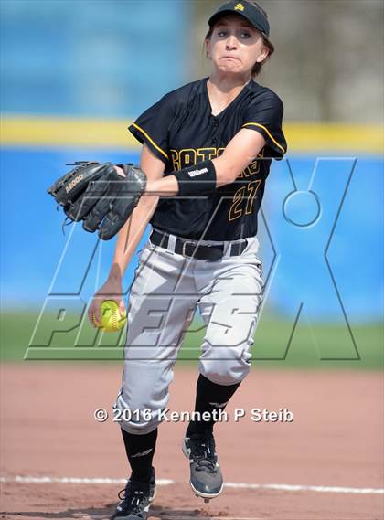 Thumbnail 1 in Covington vs St. Amant (SCC Jamboree) photogallery.