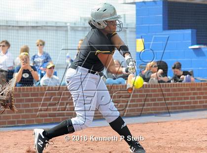 Thumbnail 1 in Covington vs St. Amant (SCC Jamboree) photogallery.