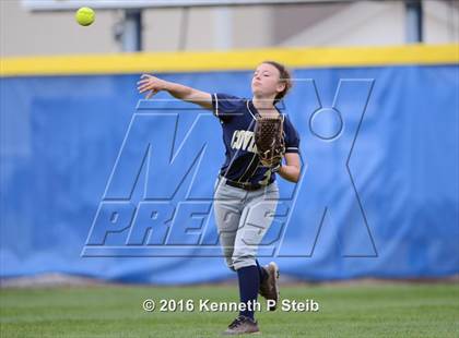 Thumbnail 1 in Covington vs St. Amant (SCC Jamboree) photogallery.