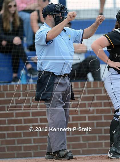 Thumbnail 1 in Covington vs St. Amant (SCC Jamboree) photogallery.