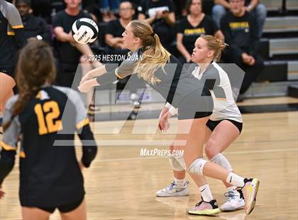 Thumbnail 3 in Flintridge Prep vs. Foothill (CIF-SS D3 Semi-Final) photogallery.