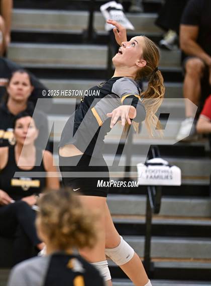 Thumbnail 1 in Flintridge Prep vs. Foothill (CIF-SS D3 Semi-Final) photogallery.