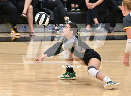 Thumbnail 2 in Flintridge Prep vs. Foothill (CIF-SS D3 Semi-Final) photogallery.