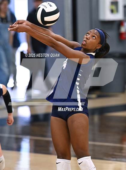 Thumbnail 1 in Flintridge Prep vs. Foothill (CIF-SS D3 Semi-Final) photogallery.