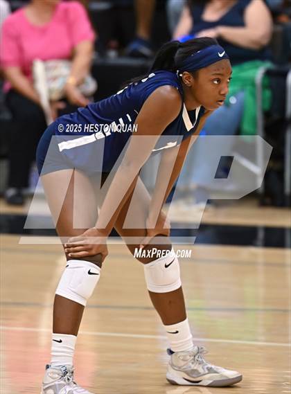 Thumbnail 2 in Flintridge Prep vs. Foothill (CIF-SS D3 Semi-Final) photogallery.