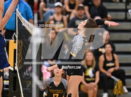 Thumbnail 2 in Flintridge Prep vs. Foothill (CIF-SS D3 Semi-Final) photogallery.
