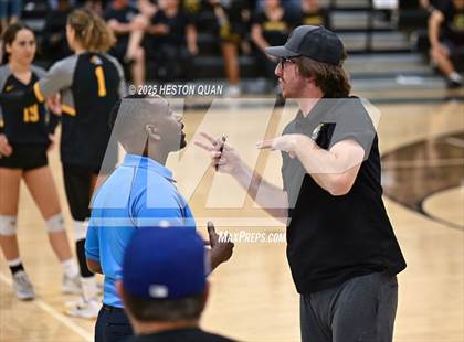 Thumbnail 3 in Flintridge Prep vs. Foothill (CIF-SS D3 Semi-Final) photogallery.