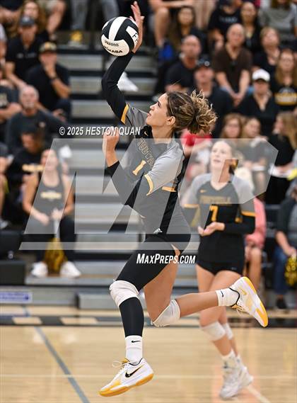 Thumbnail 2 in Flintridge Prep vs. Foothill (CIF-SS D3 Semi-Final) photogallery.